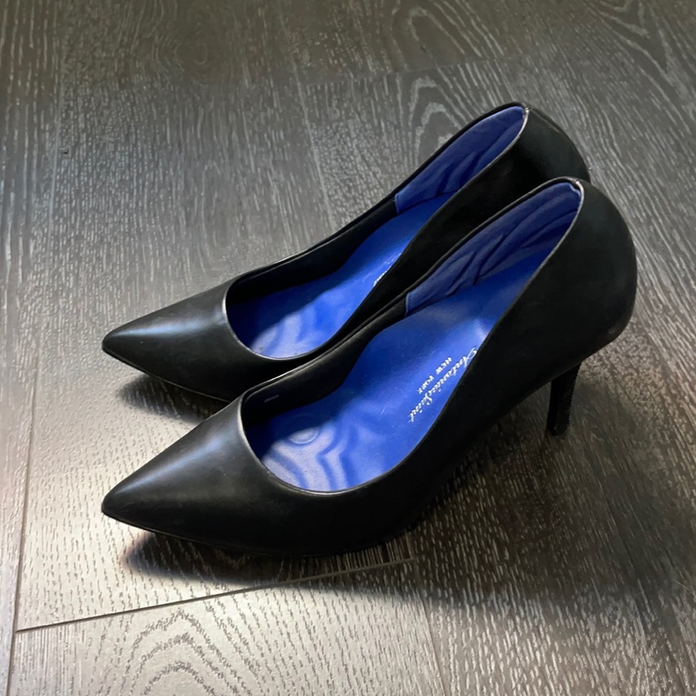 Black leather comfortable heels Antonia Saint